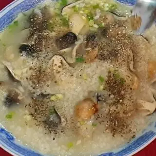 Hình ảnh cháo gà đùi nấm hương