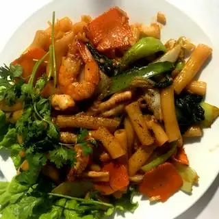 Hình ảnh Nui xào hải sản