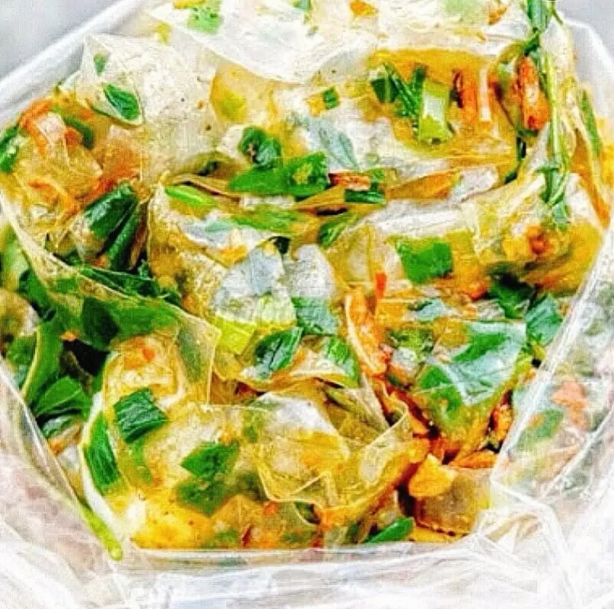 Hình ảnh Bánh Tráng Trộn Mỡ Hành 