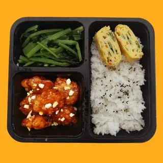 Hình ảnh Cơm Gà Tóp Tóp Cay Cay