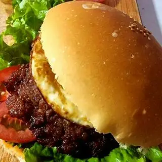 Hình ảnh Hamburger bò trứng
