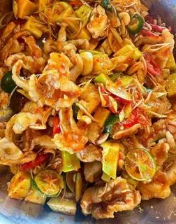 Hình ảnh Chân Gà Rút Xương Sốt Thái - Vừa