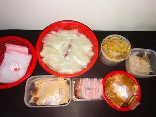Hình ảnh Bánh tráng trộn handmade