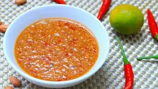 Hình ảnh Nước chấm thần thánh 