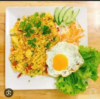 Hình ảnh cơm chiên trứng ốp la