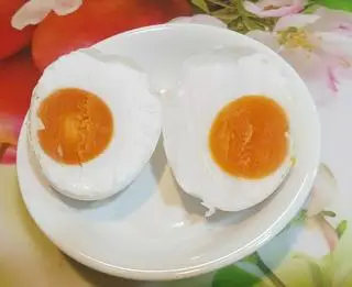 Hình ảnh Trứng muối - 1 cái