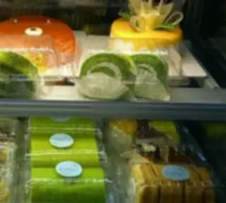 Hình ảnh Bánh cuộn kem socola - kem tươi - matcha