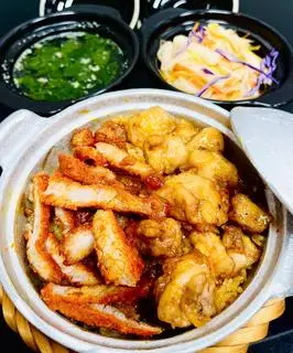 Hình ảnh Cơm gà chua ngọt - heo xíu
