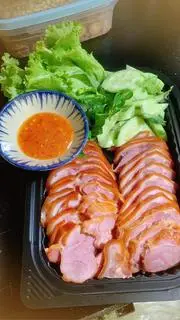 Hình ảnh Bắp Giò Heo Xông Khói Cắt Lát - 250gr