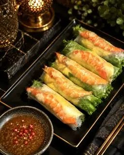 Hình ảnh 5 gỏi cuốn tôm trứng
