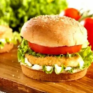 Hình ảnh Burger Tôm Trứng Phô Mai - Suối - Khoai Tây Phô Mai