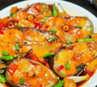 Hình ảnh Cơm cá hú kho tộ