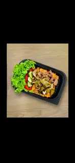 Hình ảnh  Cơm Chiên Bắp Bò Xào Cải Chua 