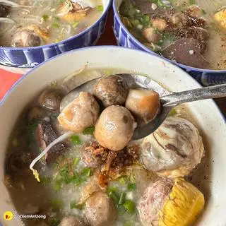 Hình ảnh cháo bò + 2 trứng lộn 