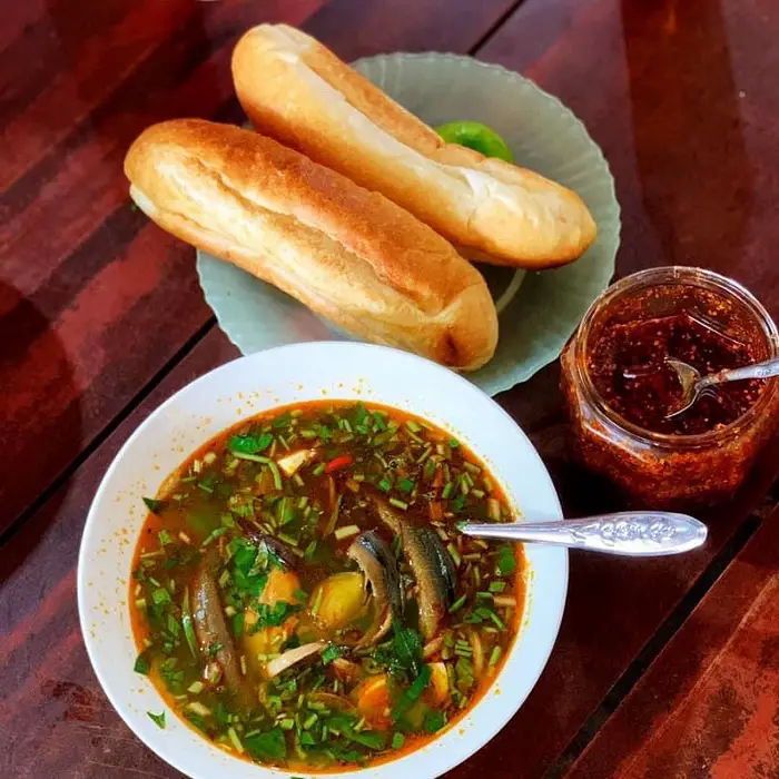 Hình ảnh súp lươn bánh mì