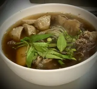 Hình ảnh Bún bò tái viên