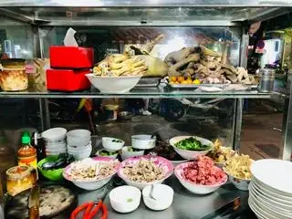 Hình ảnh Tràng mề xào rau cải ngọt và giá 