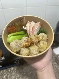 Hình ảnh Hoành thánh tôm 
