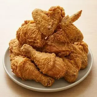 Hình ảnh 1 Con Gà Rán Chặt Miếng (10-12 miếng)