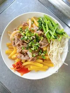 Hình ảnh Nui xào bò