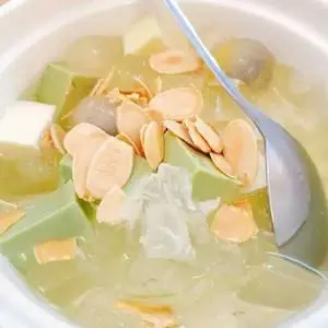 Hình ảnh Chè khúc bạch vị matcha