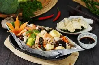 Hình ảnh Đậu Hủ Hải Sản Gói Giấy Bạc