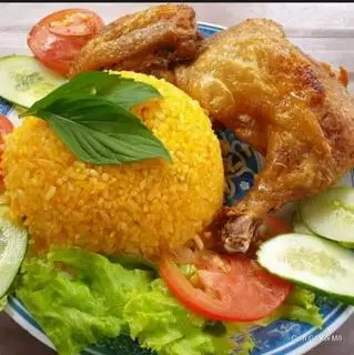 Hình ảnh Cơm Chiên - Đùi Góc Tư (  Lớn ) Chiên Giòn Truyền Thống ( Tặng Trà Tắc )