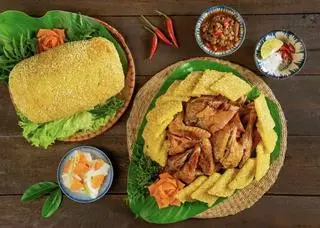 Hình ảnh gà không lối thoát ( nguyên con)