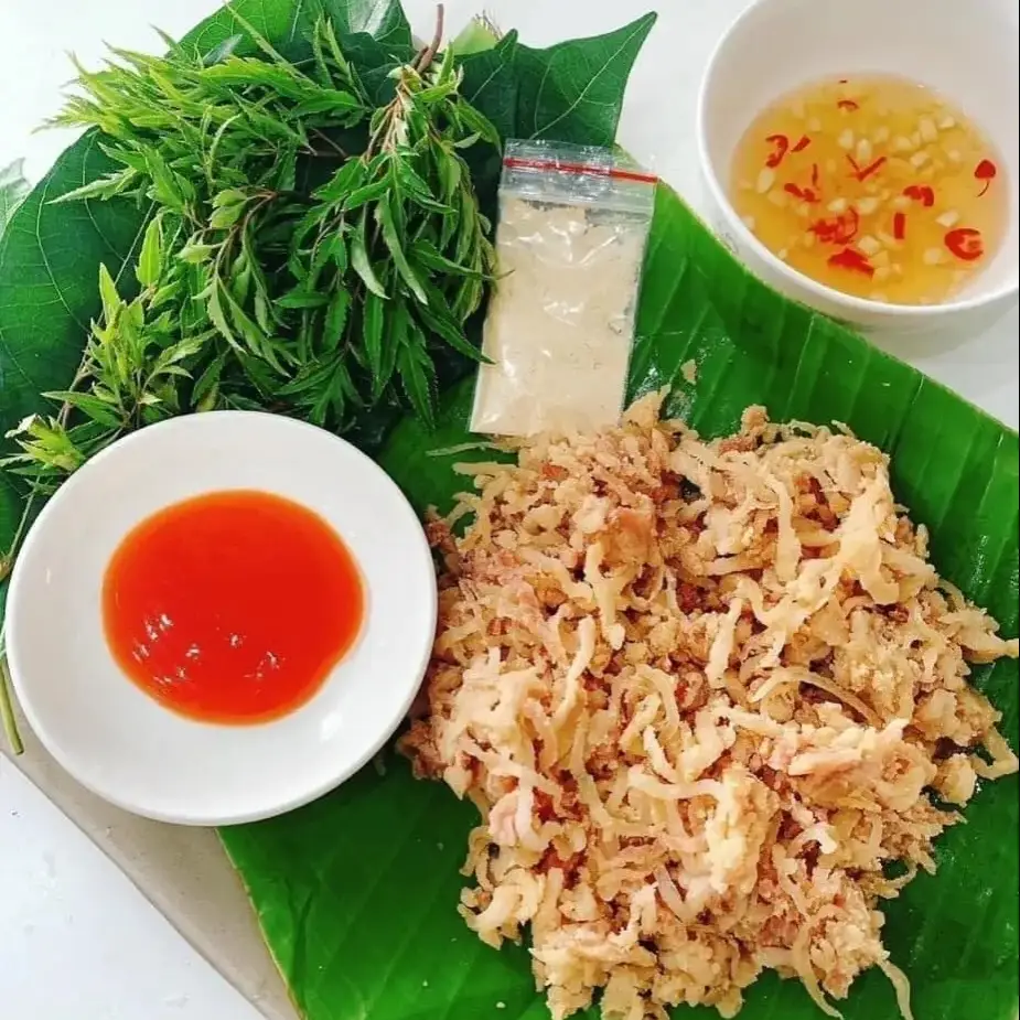 Hình ảnh Nem Bùi Xá - Bắc Ninh -200gr/ 1 Gói (Tặng kèm Tướng ớt,Thính Trộn Và Lá sung)