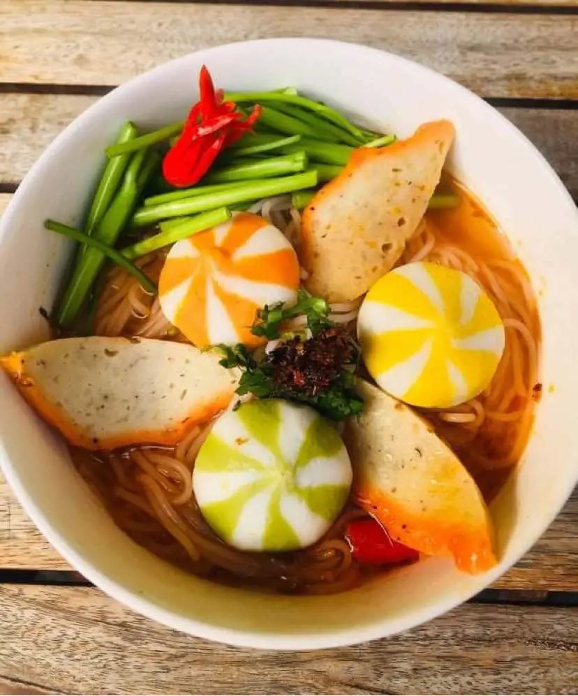 Hình ảnh Bún Thái Viên Cá Hồi + Chả Cua