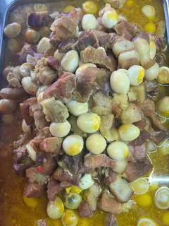 Hình ảnh thịt kho trứng cút