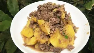 Hình ảnh Cơm niêu bò xào dưa