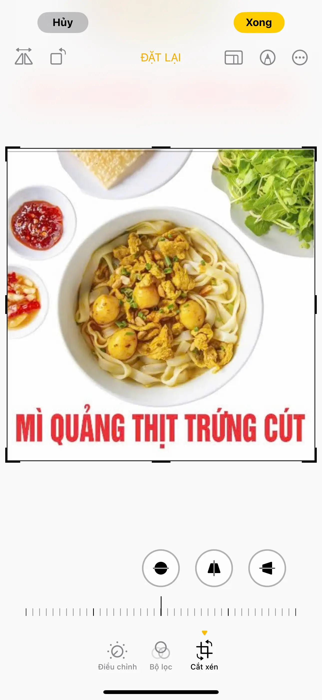 Hình ảnh Mì Quảng thịt trứng cút
