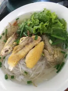 Hình ảnh nui nước thịt gà ta 