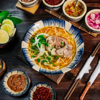 Hình ảnh Bún Giò Heo Chả Cua