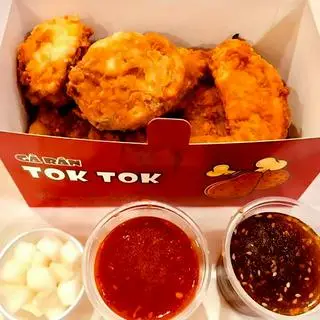 Hình ảnh Gà  nửa con kèm sốt 