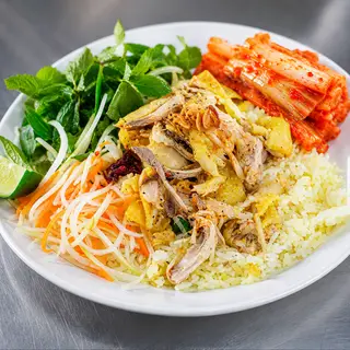 Hình ảnh cơm gà xé + lòng gà