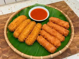 Hình ảnh Combo 1: 5 nem trần + 5 nem xù