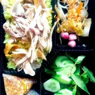 Hình ảnh Cơm gà xé