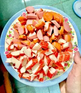 Hình ảnh mì trộn thành của .mis xúc xich