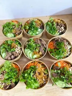 Hình ảnh Bún trộn thập cẩm