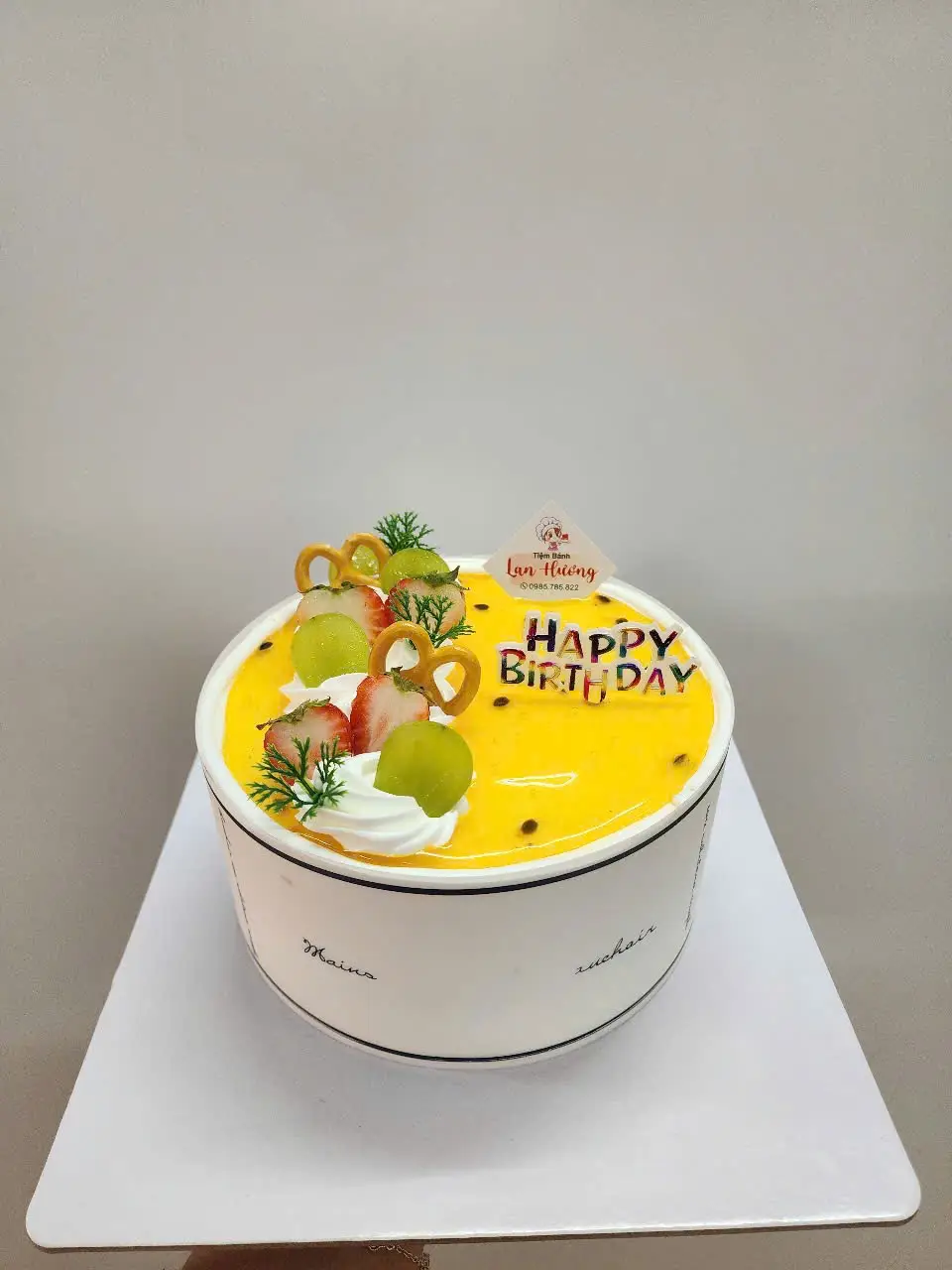 Hình ảnh Bánh Sinh Nhật Hoa Quả 16cm (l)