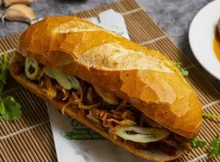 Hình ảnh Bánh Mì Thịt Nướng