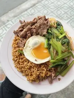 Hình ảnh Mì xào bò - trứng