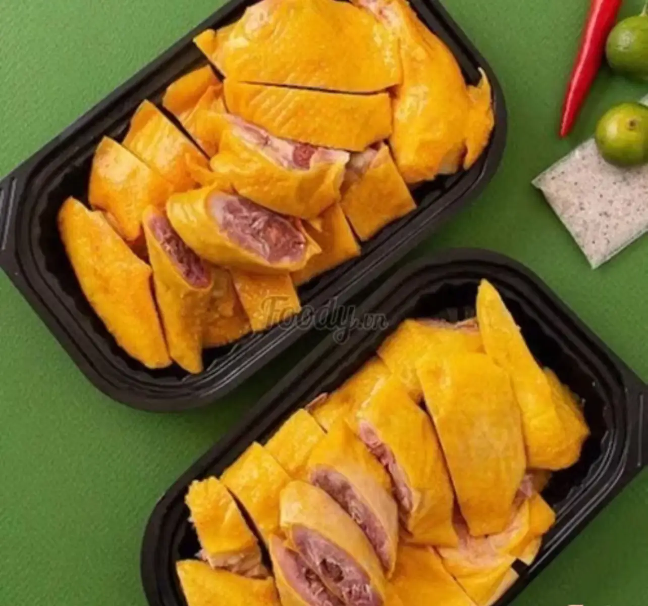 Hình ảnh Gà Ủ Muối Hoa Tiêu 1 Con + Nước Chấm