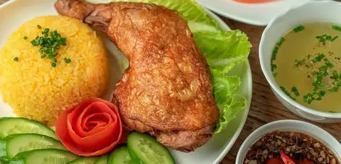 Hình ảnh Cơm Gà Xối Mỡ Thảo Nguyên - Phạm Văn Chiêu