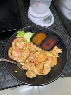 Hình ảnh Cơm gà viên chiên