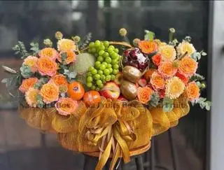 Hình ảnh tặng nho xanh úc  cho khách khi mua giỏ quà 