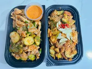 Hình ảnh Combo Chân gà sốt thái + Tré trộn (2 người)