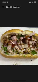 Hình ảnh Bánh mì heo quay